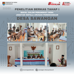 Putih Simpel Selamat Wisuda Photo Collage (2)